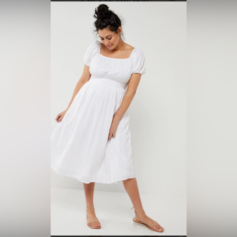 A Pea in the Pod Maternity Dress